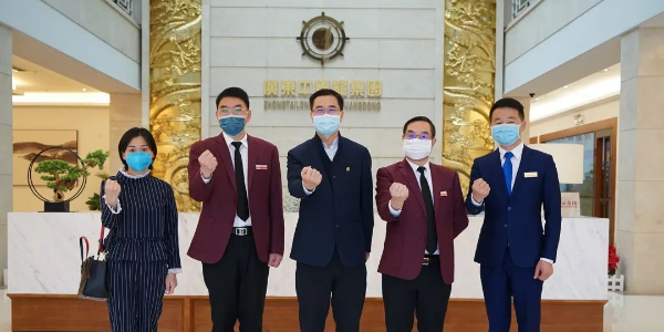 廣東省家具協(xié)會(huì)王克會(huì)長(zhǎng) 蒞臨中泰龍醫(yī)養(yǎng)家具調(diào)研復(fù)工復(fù)產(chǎn)