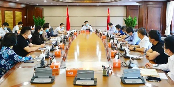 市委書記主持企業家代表座談會，中泰龍董事長應邀出席